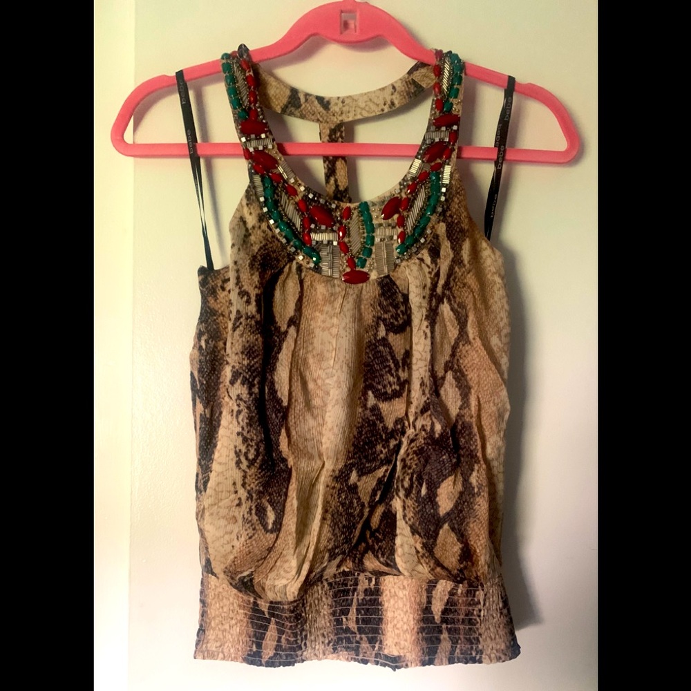 New BeBe top